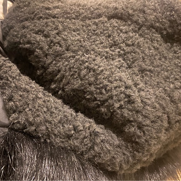 Converse Size XS Puffer Coat Black, W/Faux Fur Rimmed Hood And Pockets - Picture 13 of 13